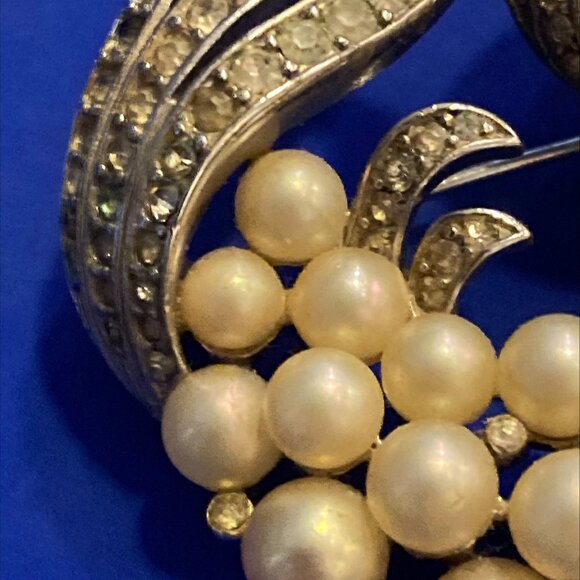 Fabulous midcentury Trifari brooch - Picture 3 of 6